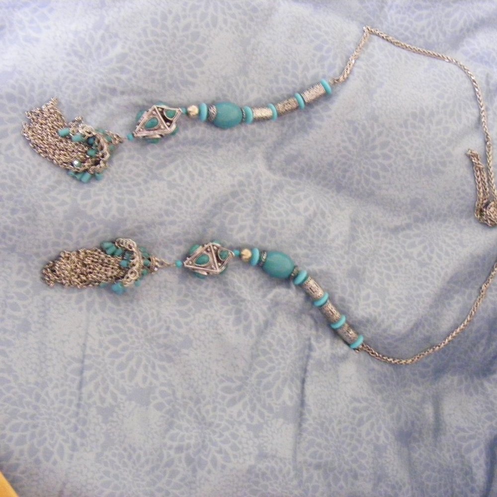 Blue Howlite Open 28 Inch Necklace
